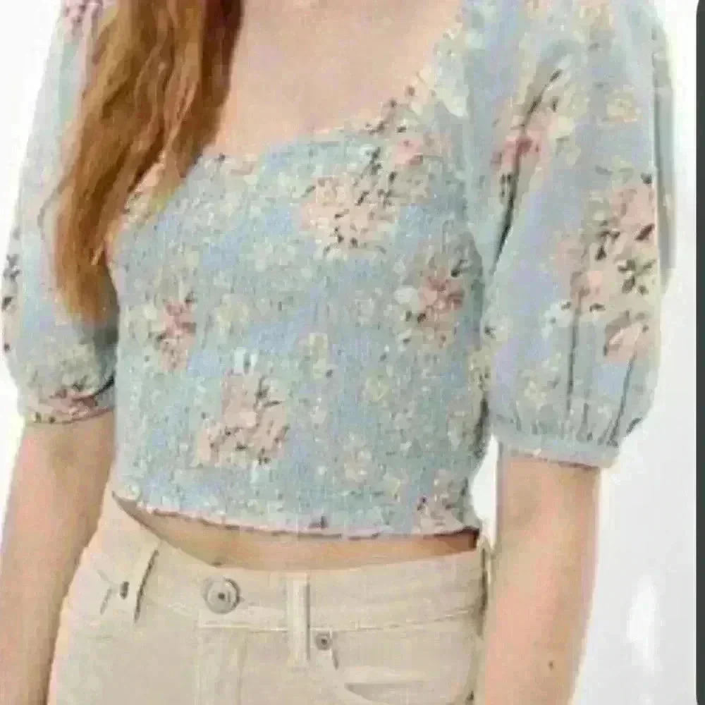American Eagle Blue Floral Crop Puff Sleeve Shirt size s #73